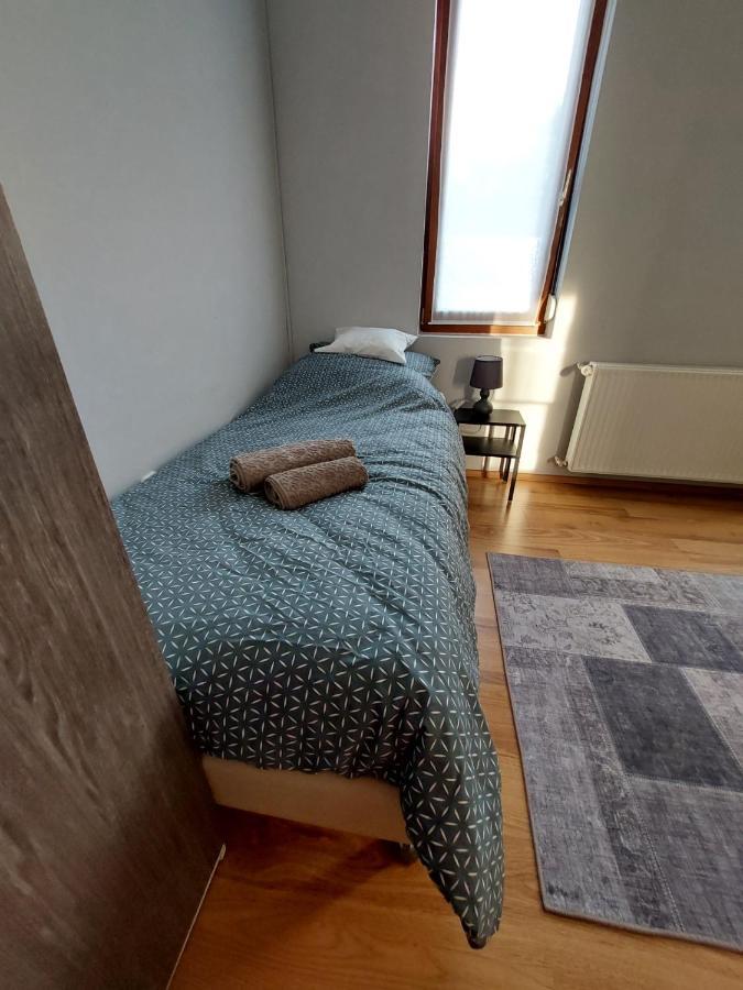 Csaladbarat Vendeglak Szegedi Maganszallashely 9 Fo Reszere, Nagycsaladok Es Barati Tarsasagok Reszere 외부 사진