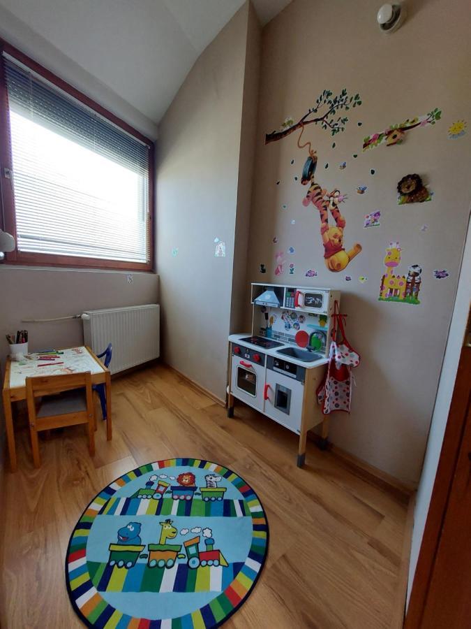 Csaladbarat Vendeglak Szegedi Maganszallashely 9 Fo Reszere, Nagycsaladok Es Barati Tarsasagok Reszere 외부 사진